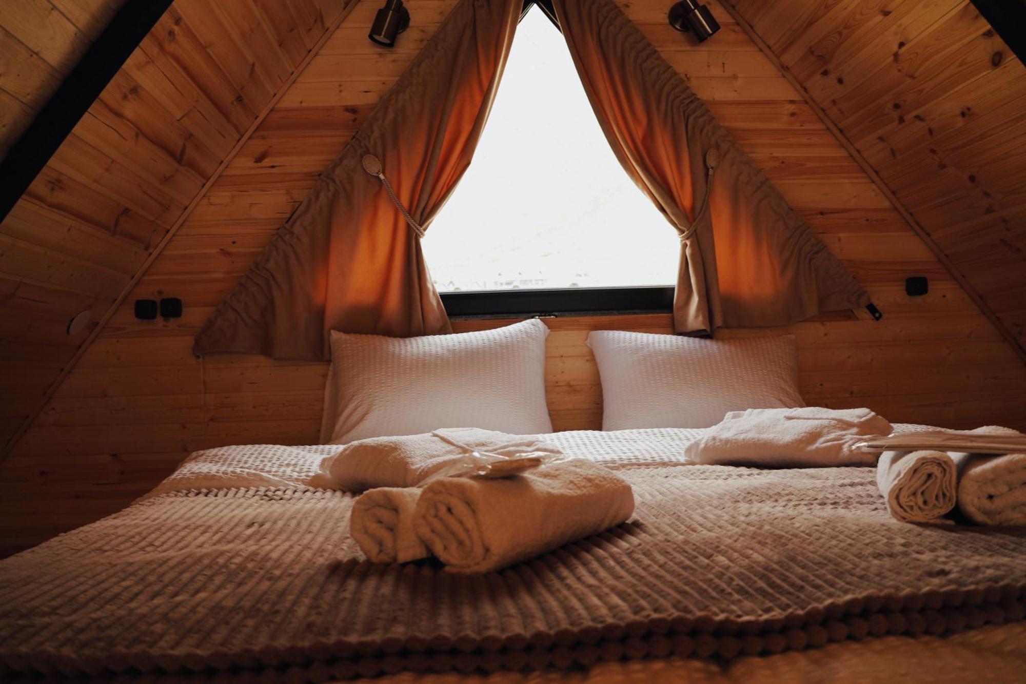 Outdoor Cottages Kazbegi Oda fotoğraf